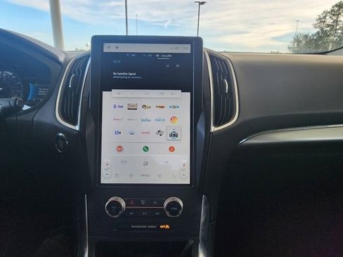 Used 2024 Ford Edge Titanium image 14