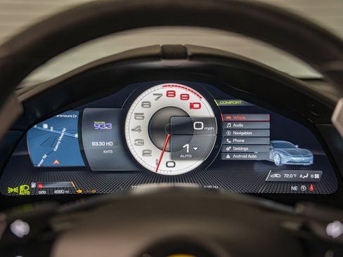Used 2023 Ferrari Roma RWD image 34