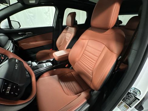 New 2026 Kia Sportage SX image 16