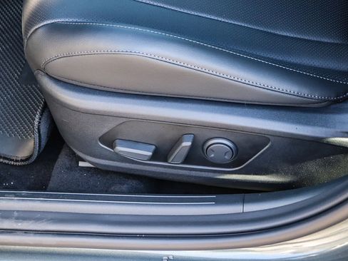 New 2025 Hyundai Elantra Limited w/ Cargo Package image 23