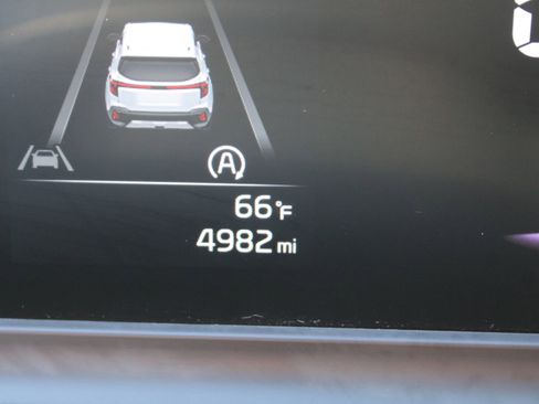 Certified 2026 Kia Seltos LX AWD/4WD image 28