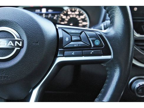 Used 2023 Nissan Altima 2.5 SV w/ SV Premium Package image 16