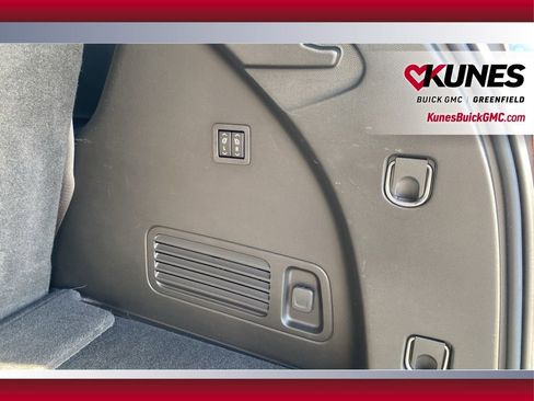 Used 2024 Buick Enclave Premium image 33