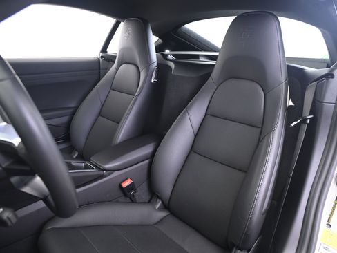 Certified 2025 Porsche 718 Cayman RWD image 5