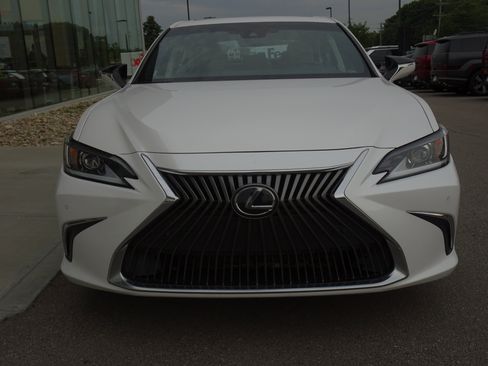 Used 2019 Lexus ES 350 w/ Premium Package FWD image 7