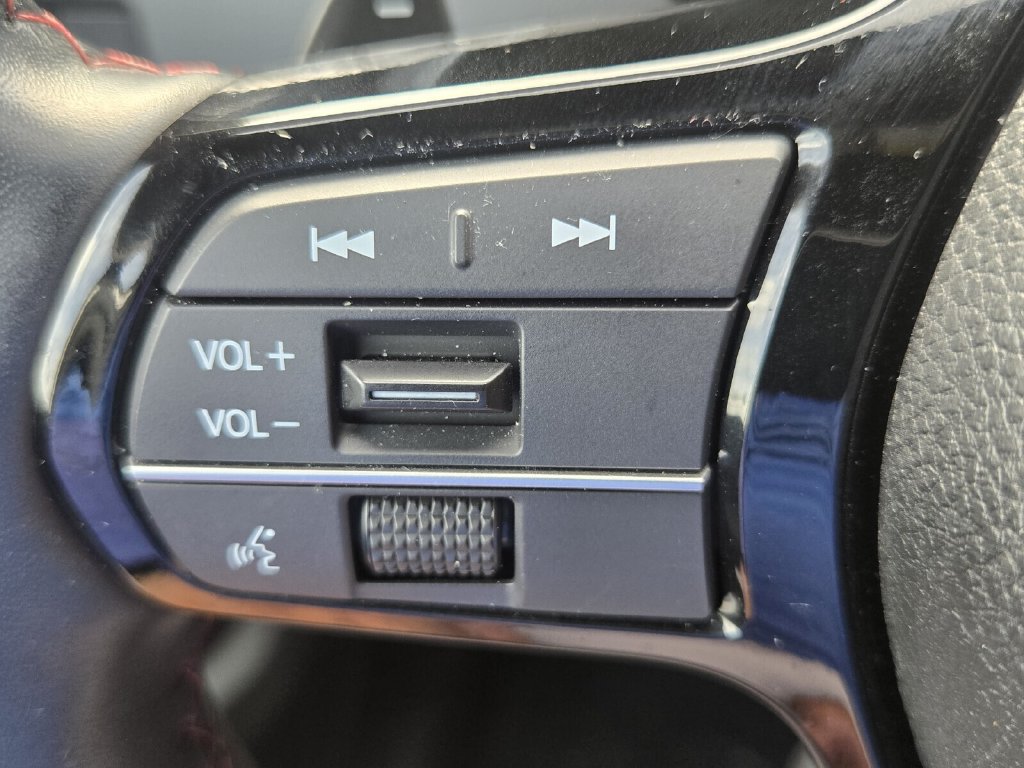 Certified 2025 Honda Pilot Black Edition image 27