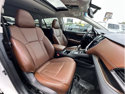 Used 2022 Subaru Outback Touring w/ Popular Package #2 AWD/4WD image 4