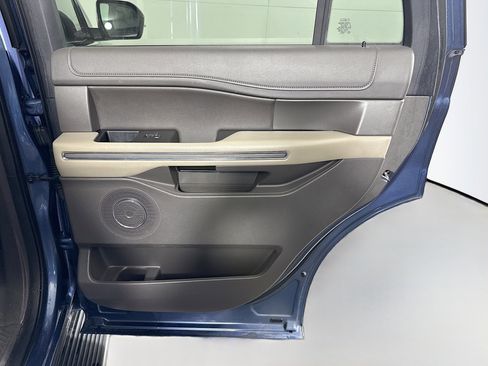 Used 2020 Ford Expedition XLT w/ Equipment Group 202A image 28