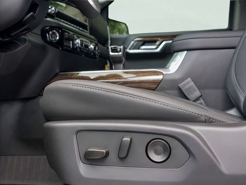 New 2026 GMC Sierra 1500 Elevation w/ Elevation Premium Package AWD/4WD image 18