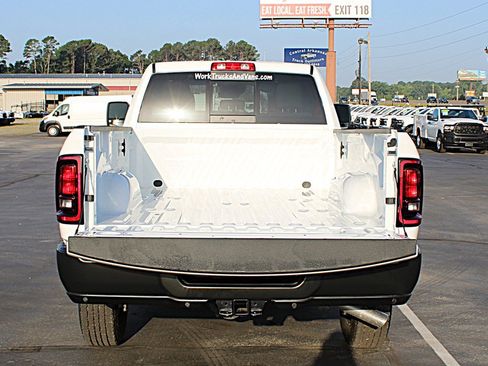 Used 2026 RAM 2500 Tradesman AWD/4WD image 10