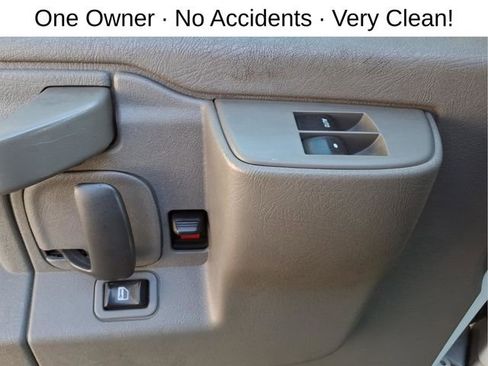 Used 2017 Chevrolet Express 2500 Work Van image 11