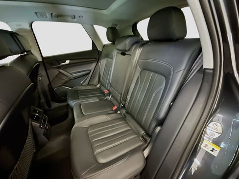 Used 2023 Audi Q5 2.0T Premium w/ Convenience Package image 30