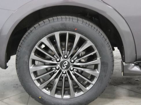 Used 2024 INFINITI QX80 Premium Select w/ Cargo Package AWD/4WD image 14