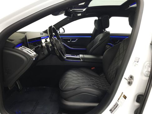 Used 2025 Mercedes-Benz S 580e 4MATIC Sedan image 8