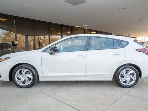 Certified 2025 Subaru Impreza 2.0i image 4