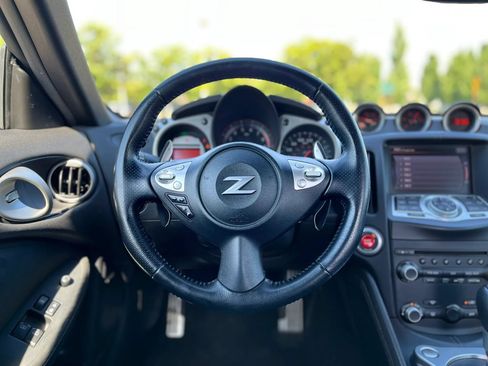 Used 2011 Nissan 370Z Touring w/ Sport Pkg RWD image 12