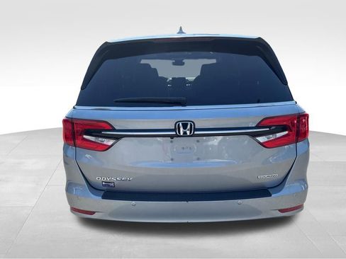Used 2023 Honda Odyssey Touring image 4