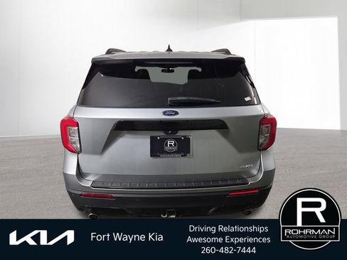 Used 2023 Ford Explorer ST-Line w/ Class IV Trailer Tow Package AWD/4WD image 9