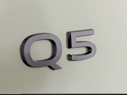 Used 2025 Audi Q5 Premium Plus w/ Premium Plus image 27