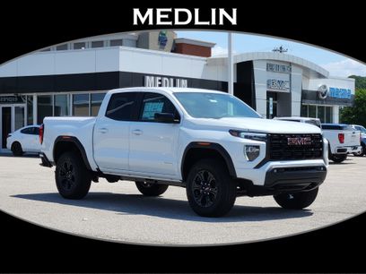 New 2025 GMC Canyon Elevation w/ Convenience Package