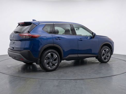 Used 2025 Nissan Rogue SV image 9