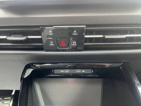 Certified 2025 Volkswagen GTI Autobahn FWD image 17