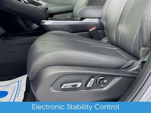 Used 2025 Acura RDX SH-AWD image 23