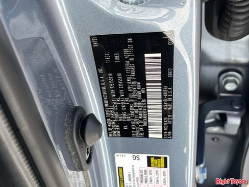 Certified 2025 Toyota Corolla Cross XLE AWD/4WD image 33