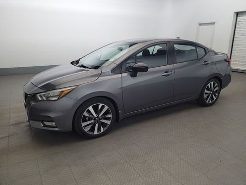 Used 2020 Nissan Versa SR FWD image 2