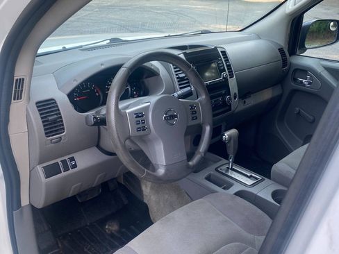 Used 2018 Nissan Frontier S RWD image 12