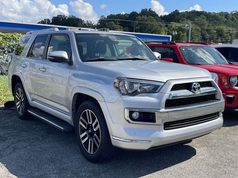 Used 2019 Toyota 4Runner Limited RWD image 6