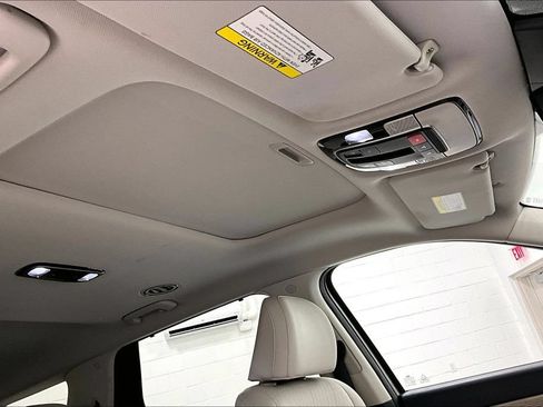 Used 2022 Hyundai Palisade SEL w/ Premium Package FWD image 21