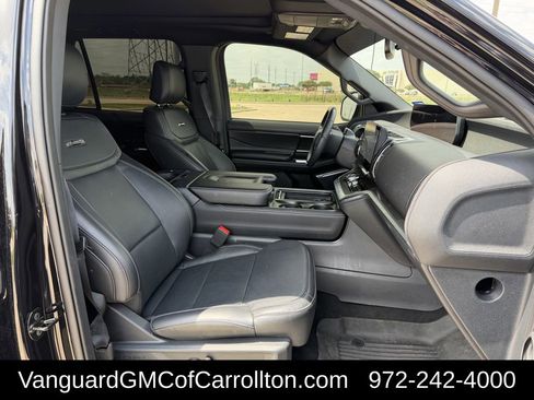 Used 2025 Ford Expedition Platinum w/ Stealth Appearance Package image 33