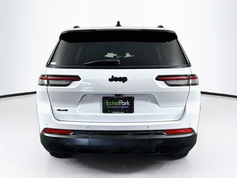 Used 2024 Jeep Grand Cherokee L Laredo AWD/4WD image 7