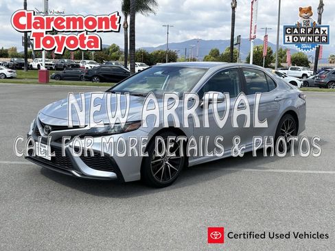 Used 2023 Toyota Camry SE image 1