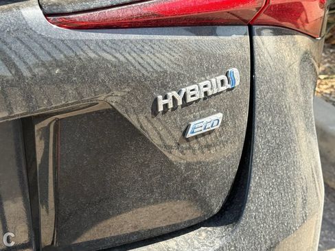 Used 2022 Toyota Prius L Eco FWD image 9