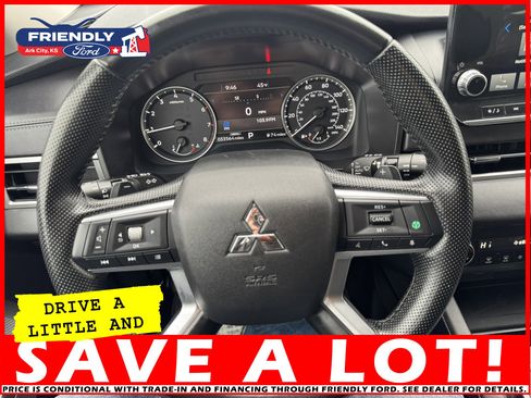 Used 2024 Mitsubishi Outlander SE image 22