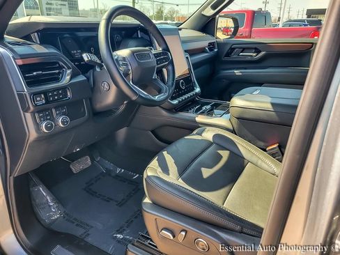 Used 2025 GMC Yukon Denali AWD/4WD image 10