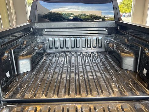 Used 2024 Ford Maverick XLT image 23