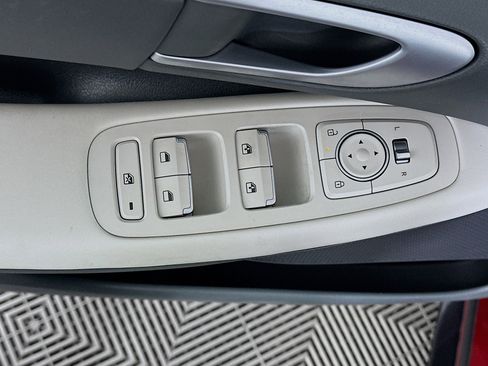 Used 2025 Hyundai Sonata SEL FWD image 15