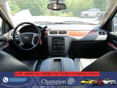 Used 2010 GMC Sierra 1500 SLT w/ SLT Convenience Package AWD/4WD image 10