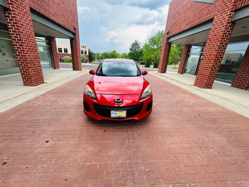Used 2013 MAZDA MAZDA3 i Grand Touring FWD image 2