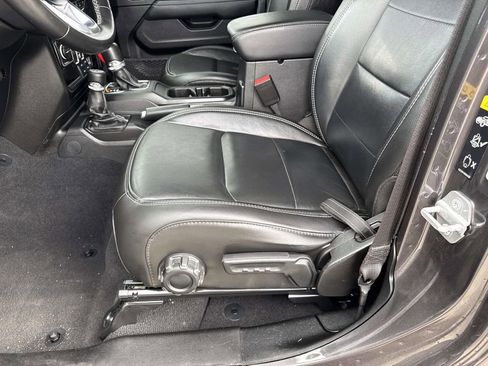 Used 2021 Jeep Wrangler Unlimited Sahara w/ Cold Weather Group image 10