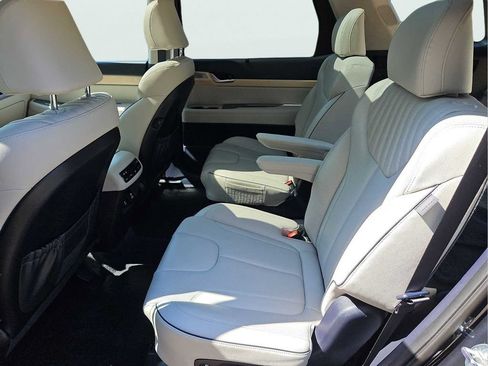 Used 2024 Hyundai Palisade Limited AWD/4WD image 35