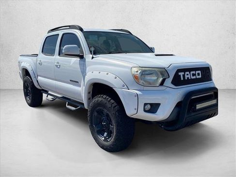Used 2015 Toyota Tacoma 4x4 Double Cab w/ TRD Sport Package image 3