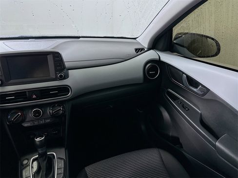 Used 2021 Hyundai Kona SEL image 19