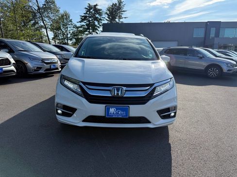 Used 2018 Honda Odyssey Touring image 3