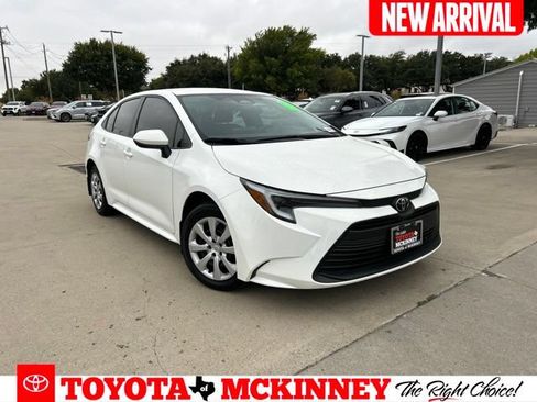 Used 2026 Toyota Corolla LE FWD image 1