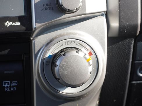 Certified 2022 Toyota 4Runner SR5 Premium image 32