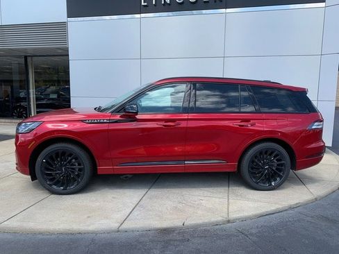 New 2026 Lincoln Aviator Reserve AWD/4WD image 2